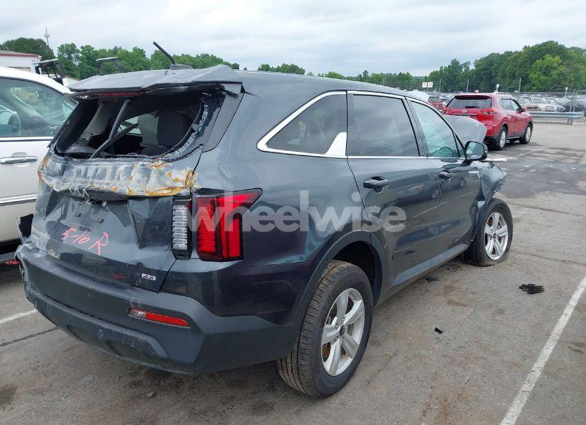 Photo 4 of 2023 Kia Sorento LX (VIN 5XYRGDLC9PG202887)
