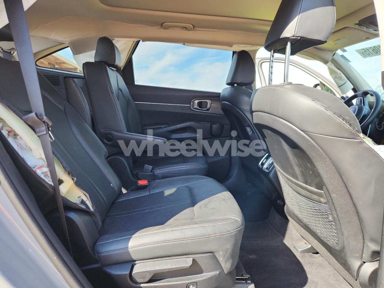 Photo 11 of 2024 KIA SORENTO EX (VIN 5XYRH4JF1RG307100)