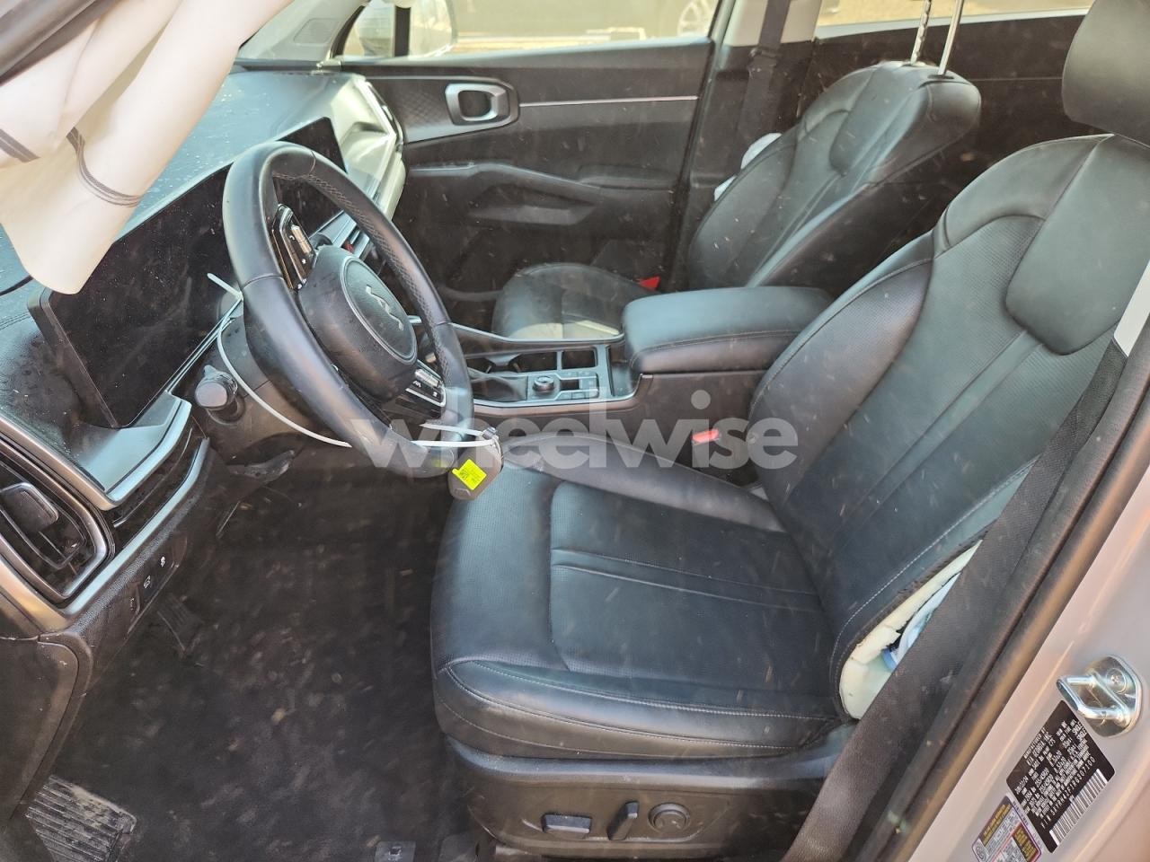 Photo 7 of 2024 KIA SORENTO EX (VIN 5XYRH4JF1RG307100)