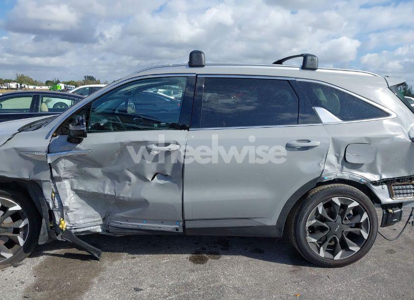 Photo 15 of 2025 Kia Sorento EX (VIN 5XYRH4JF1SG335534)
