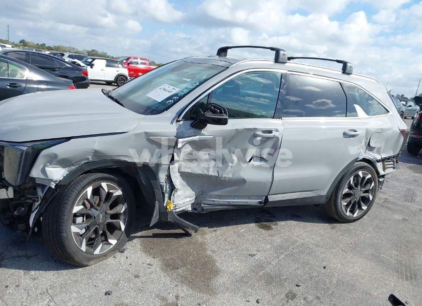 Photo 6 of 2025 Kia Sorento EX (VIN 5XYRH4JF1SG335534)