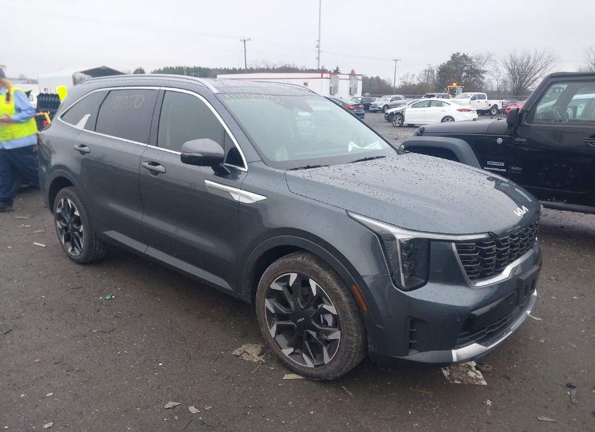 2025 Kia Sorento EX (VIN 5XYRH4JF8SG318455) main photo