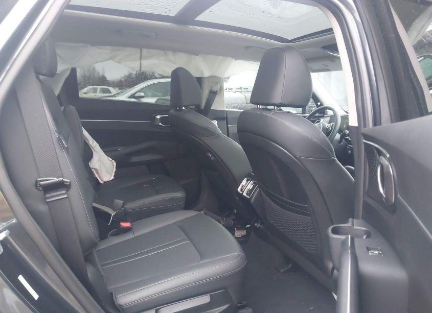 Photo 8 of 2025 Kia Sorento EX (VIN 5XYRH4JF8SG318455)