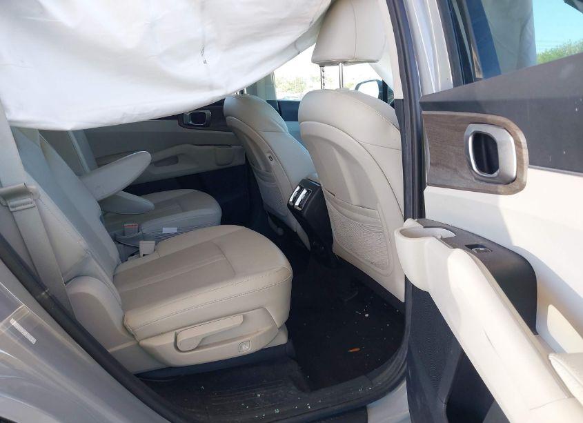 Photo 8 of 2022 Kia Sorento EX (VIN 5XYRH4LF0NG127324)