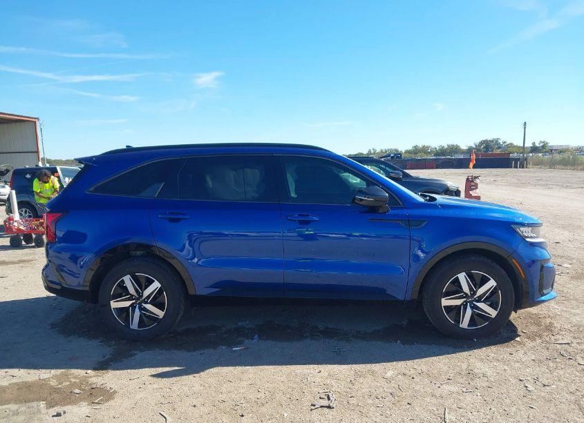 Photo 13 of 2023 Kia Sorento EX (VIN 5XYRH4LF0PG170175)