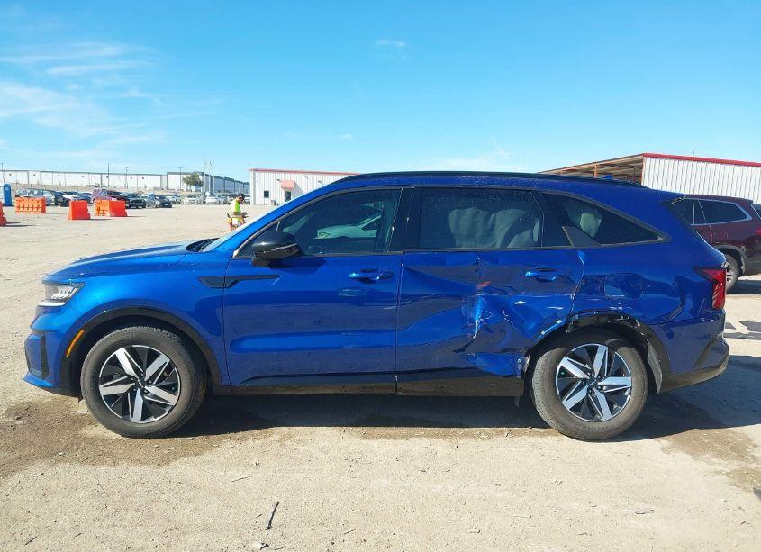 Photo 14 of 2023 Kia Sorento EX (VIN 5XYRH4LF0PG170175)