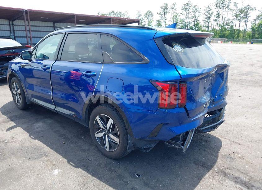 Photo 3 of 2022 Kia Sorento EX (VIN 5XYRH4LF2NG157148)
