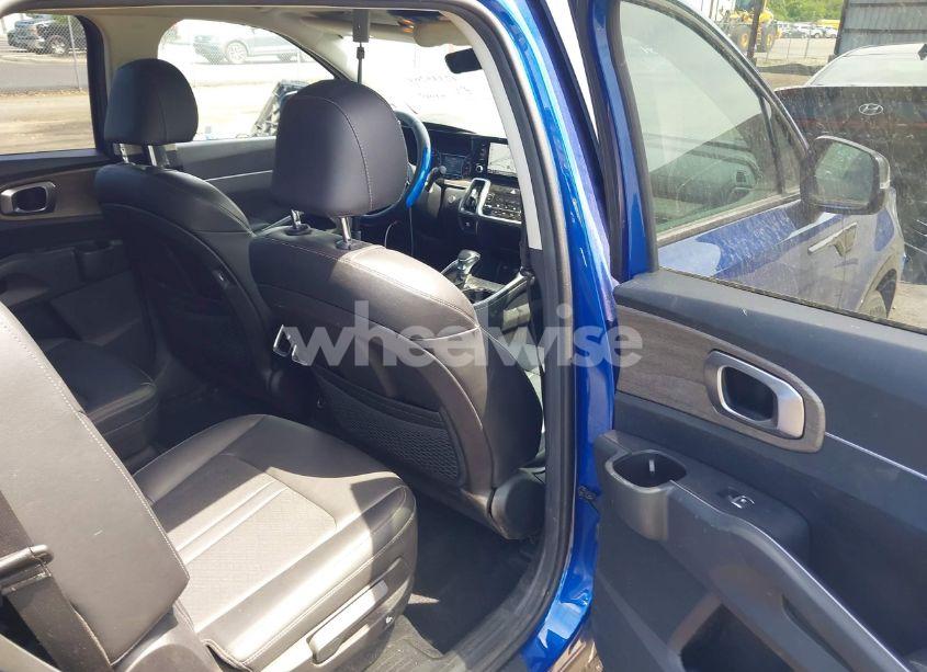 Photo 8 of 2022 Kia Sorento EX (VIN 5XYRH4LF2NG157148)
