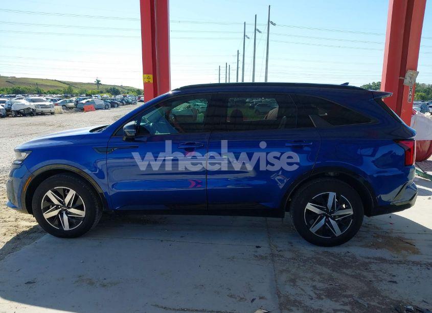 Photo 14 of 2023 Kia Sorento EX (VIN 5XYRH4LF2PG214080)