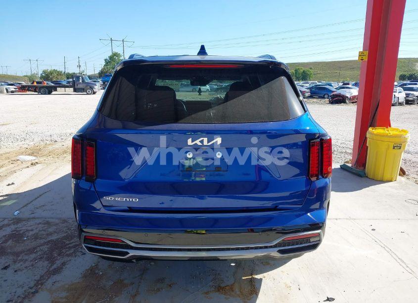 Photo 16 of 2023 Kia Sorento EX (VIN 5XYRH4LF2PG214080)