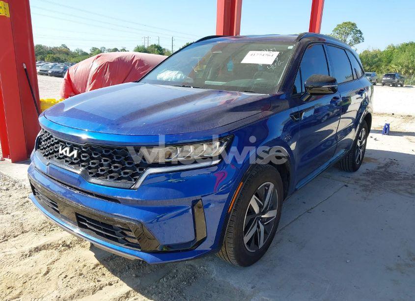 Photo 2 of 2023 Kia Sorento EX (VIN 5XYRH4LF2PG214080)