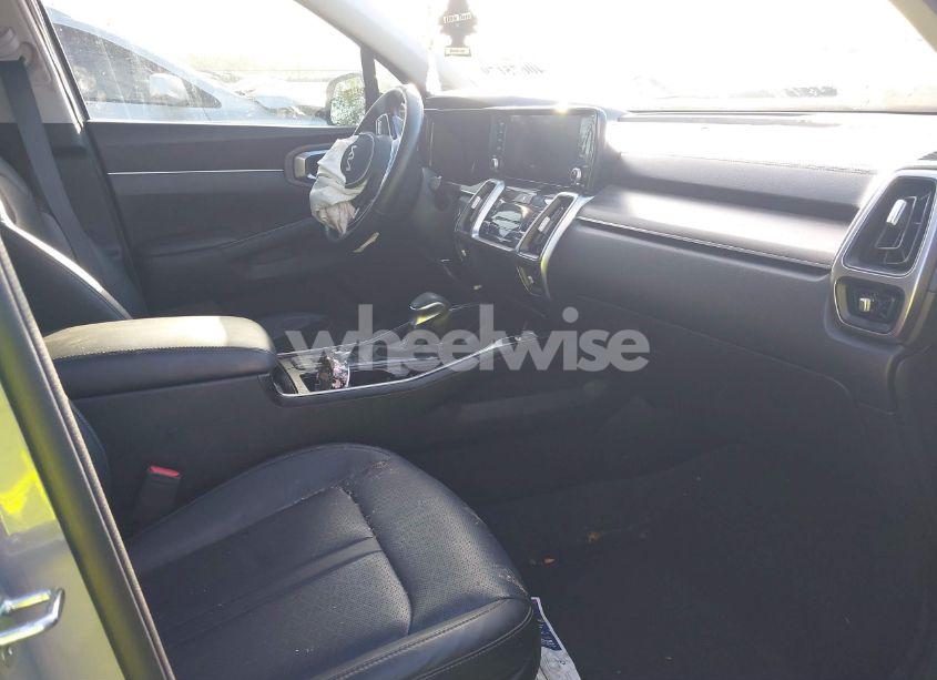 Photo 5 of 2022 Kia Sorento EX (VIN 5XYRH4LF3NG123249)