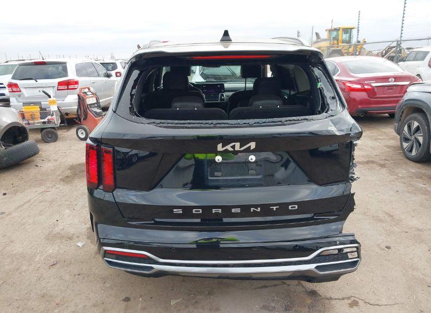 Photo 16 of 2022 Kia Sorento EX (VIN 5XYRH4LF6NG103643)