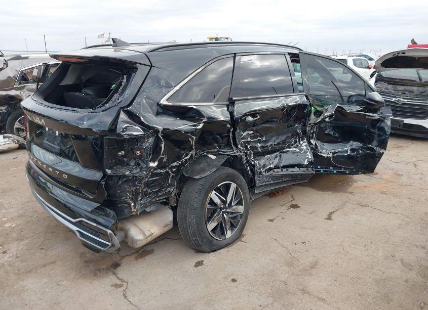 Photo 4 of 2022 Kia Sorento EX (VIN 5XYRH4LF6NG103643)