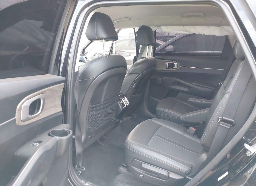 Photo 8 of 2022 Kia Sorento EX (VIN 5XYRH4LF6NG103643)