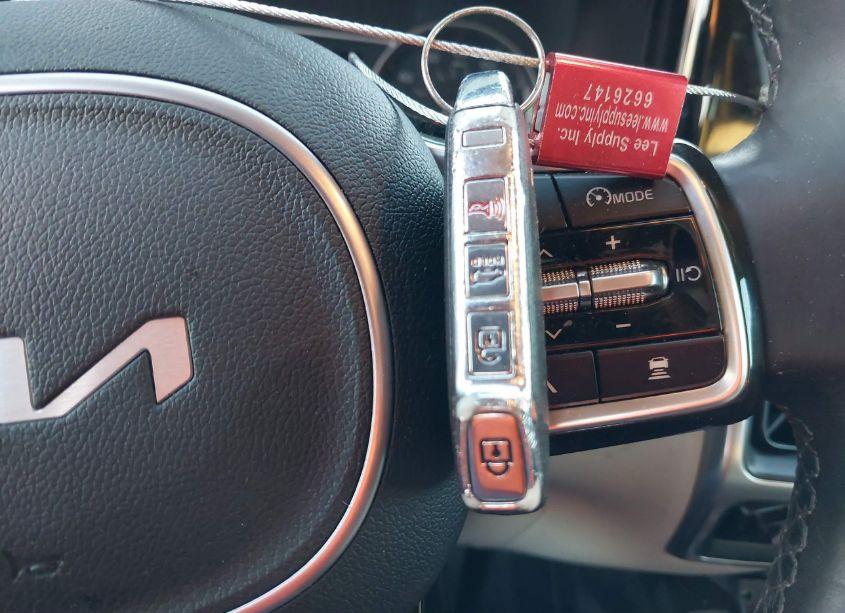 Photo 11 of 2023 Kia Sorento EX (VIN 5XYRH4LF6PG158936)