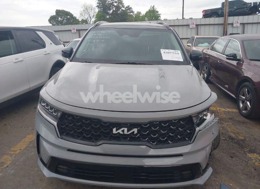 Photo 12 of 2022 Kia Sorento EX (VIN 5XYRH4LF7NG132472)