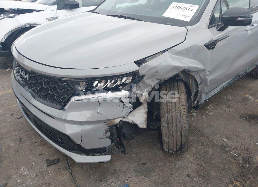 Photo 6 of 2022 Kia Sorento EX (VIN 5XYRH4LF7NG132472)