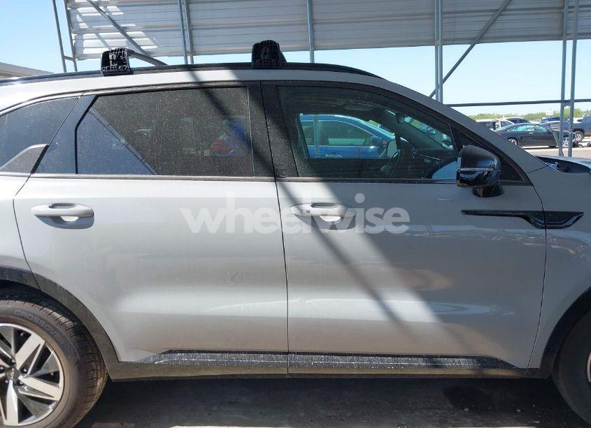 Photo 14 of 2022 Kia Sorento EX (VIN 5XYRH4LF8NG136238)
