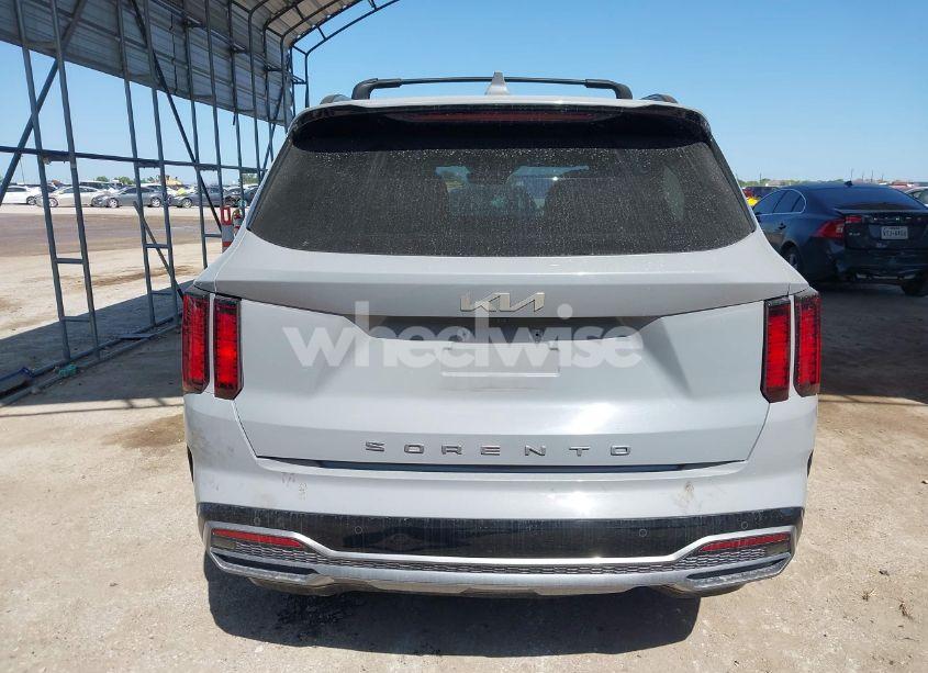 Photo 17 of 2022 Kia Sorento EX (VIN 5XYRH4LF8NG136238)