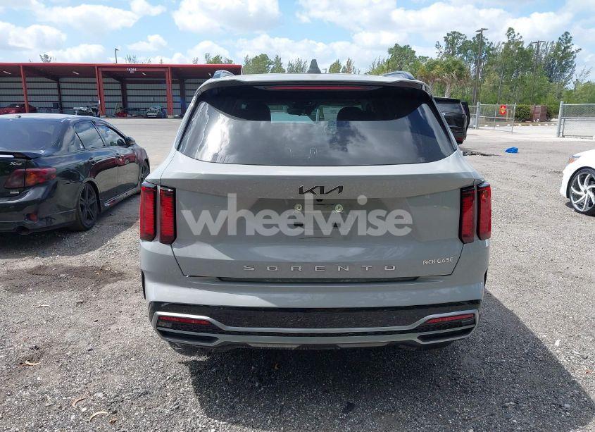 Photo 16 of 2022 Kia Sorento EX (VIN 5XYRH4LF9NG143960)
