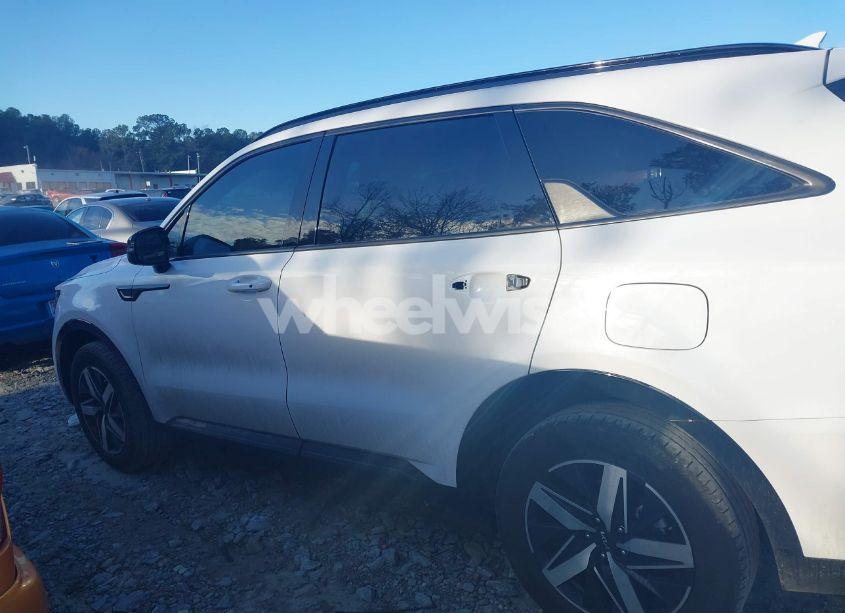 Photo 14 of 2023 Kia Sorento EX (VIN 5XYRH4LF9PG243298)