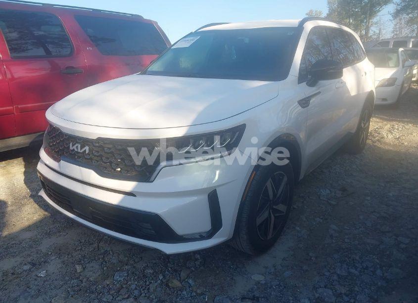 Photo 2 of 2023 Kia Sorento EX (VIN 5XYRH4LF9PG243298)