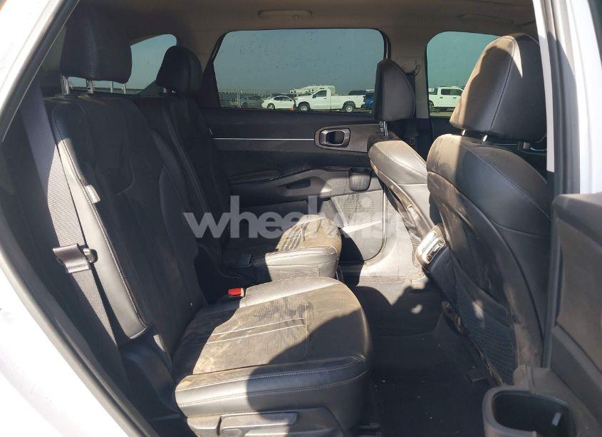 Photo 8 of 2024 Kia Sorento X-LINE EX (VIN 5XYRHDJF2RG255010)