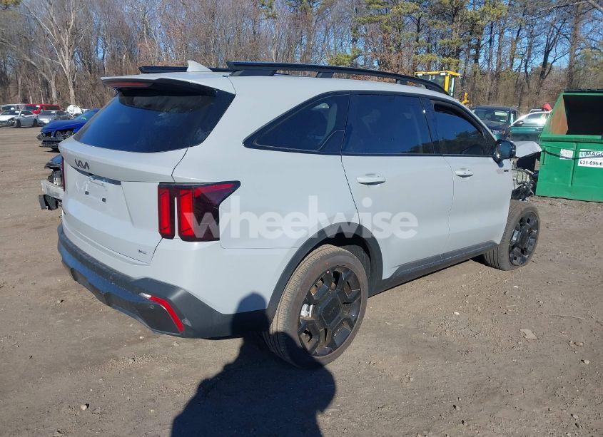 Photo 4 of 2025 Kia Sorento X-LINE EX (VIN 5XYRHDJFXSG359444)