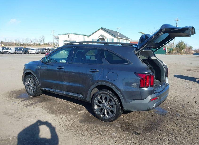 Photo 3 of 2023 Kia Sorento X-LINE EX (VIN 5XYRHDLF1PG200042)