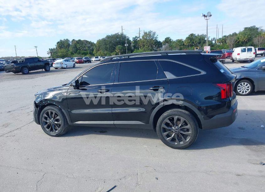 Photo 14 of 2021 Kia Sorento EX (VIN 5XYRHDLF2MG064211)
