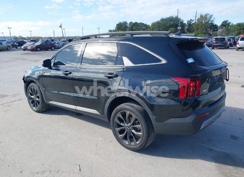 Photo 3 of 2021 Kia Sorento EX (VIN 5XYRHDLF2MG064211)