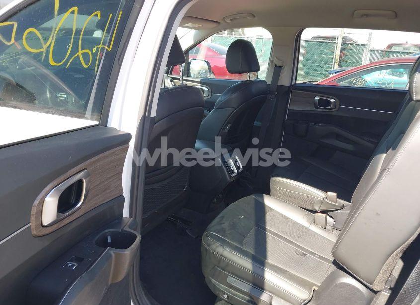 Photo 8 of 2021 Kia Sorento EX (VIN 5XYRHDLF7MG059909)