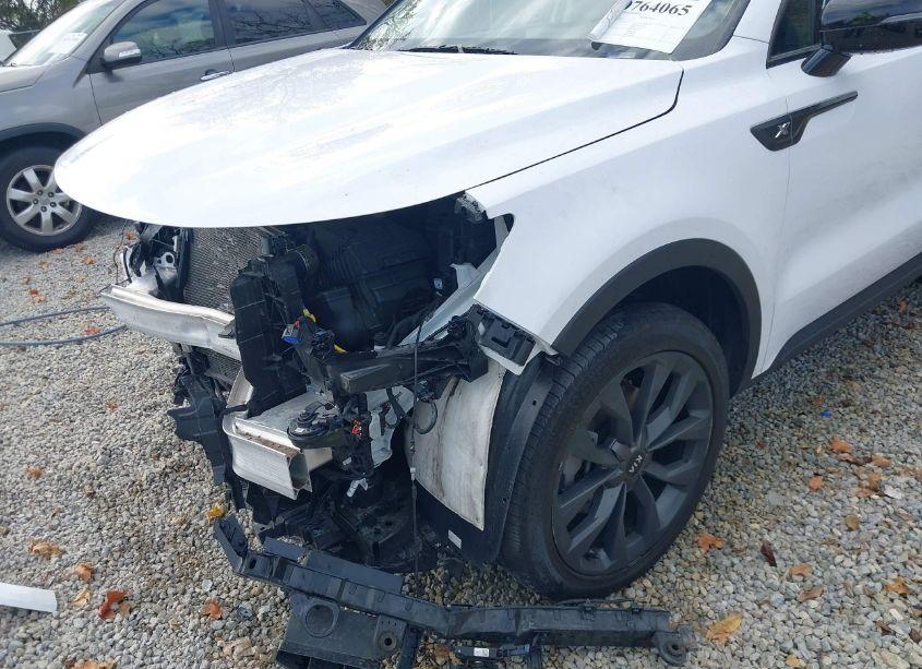 Photo 18 of 2021 Kia Sorento EX (VIN 5XYRHDLF8MG065945)
