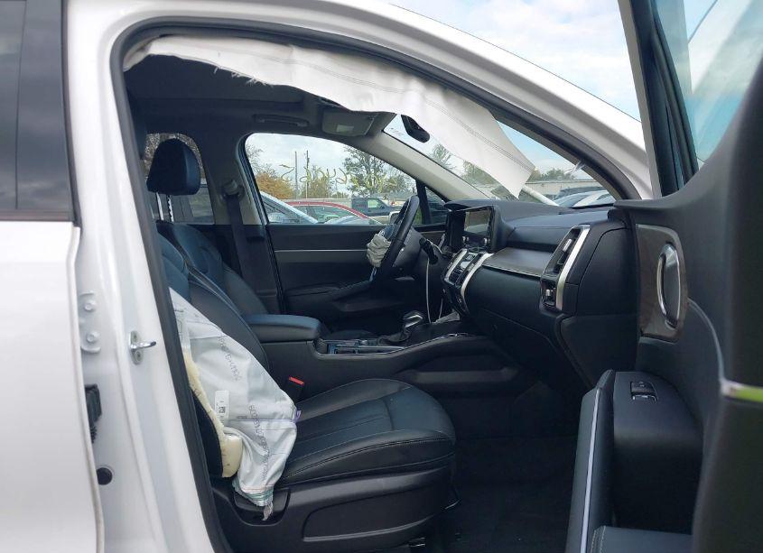 Photo 5 of 2021 Kia Sorento EX (VIN 5XYRHDLF8MG065945)