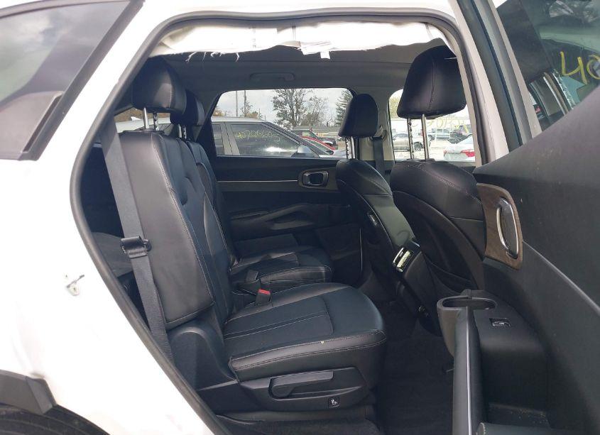 Photo 8 of 2021 Kia Sorento EX (VIN 5XYRHDLF8MG065945)