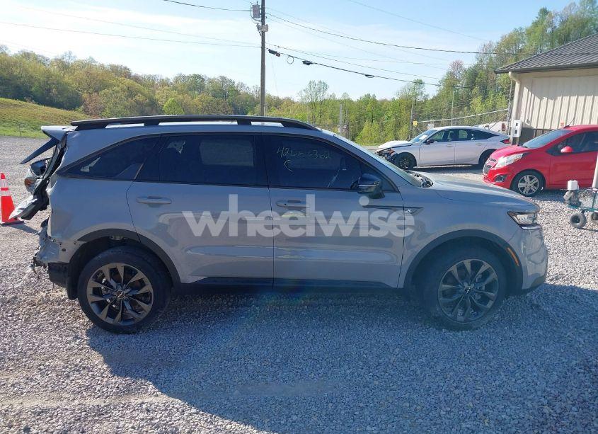 Photo 13 of 2022 Kia Sorento X-LINE EX (VIN 5XYRHDLF8NG116054)