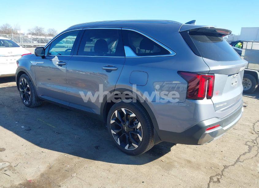 Photo 3 of 2024 Kia Sorento SX (VIN 5XYRK4JF0RG253712)