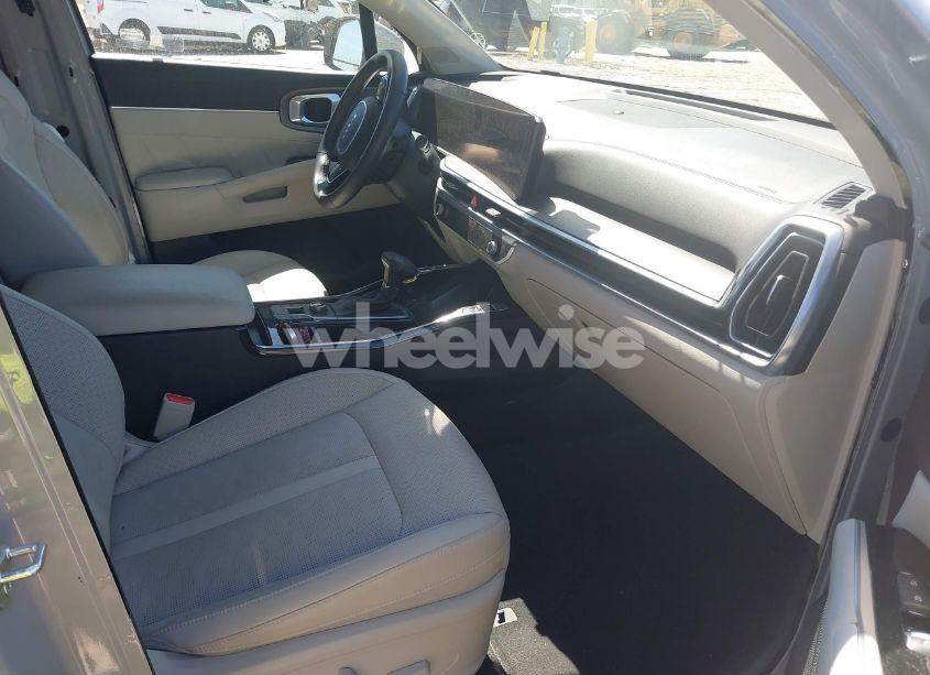 Photo 5 of 2024 Kia Sorento SX (VIN 5XYRK4JF2RG303784)