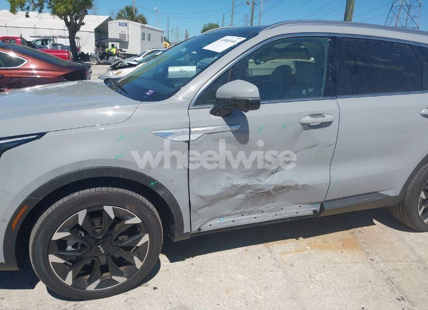 Photo 6 of 2024 Kia Sorento SX (VIN 5XYRK4JF2RG303784)