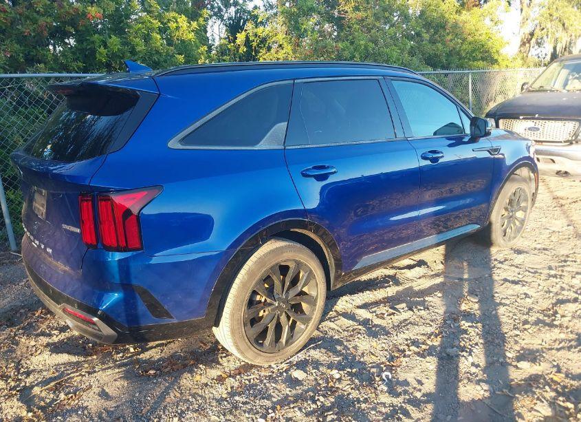 Photo 4 of 2021 Kia Sorento SX (VIN 5XYRK4LF2MG030996)