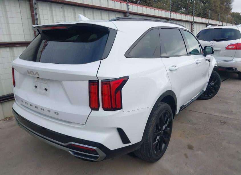 Photo 4 of 2022 Kia Sorento SX (VIN 5XYRK4LF2NG111417)