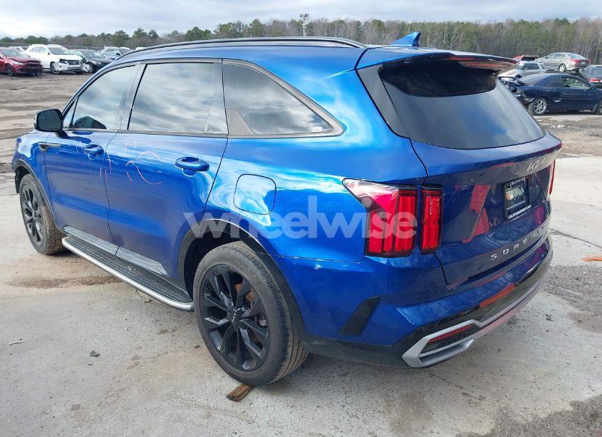 Photo 3 of 2022 Kia Sorento SX (VIN 5XYRK4LF3NG092697)