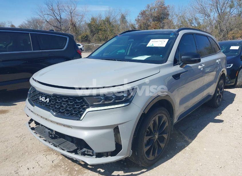 Photo 2 of 2022 Kia Sorento SX (VIN 5XYRK4LF3NG160173)