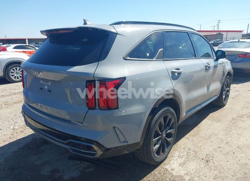 Photo 4 of 2022 Kia Sorento SX (VIN 5XYRK4LF3NG160173)