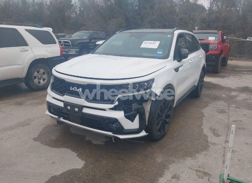 Photo 2 of 2023 Kia Sorento SX (VIN 5XYRK4LF4PG208220)