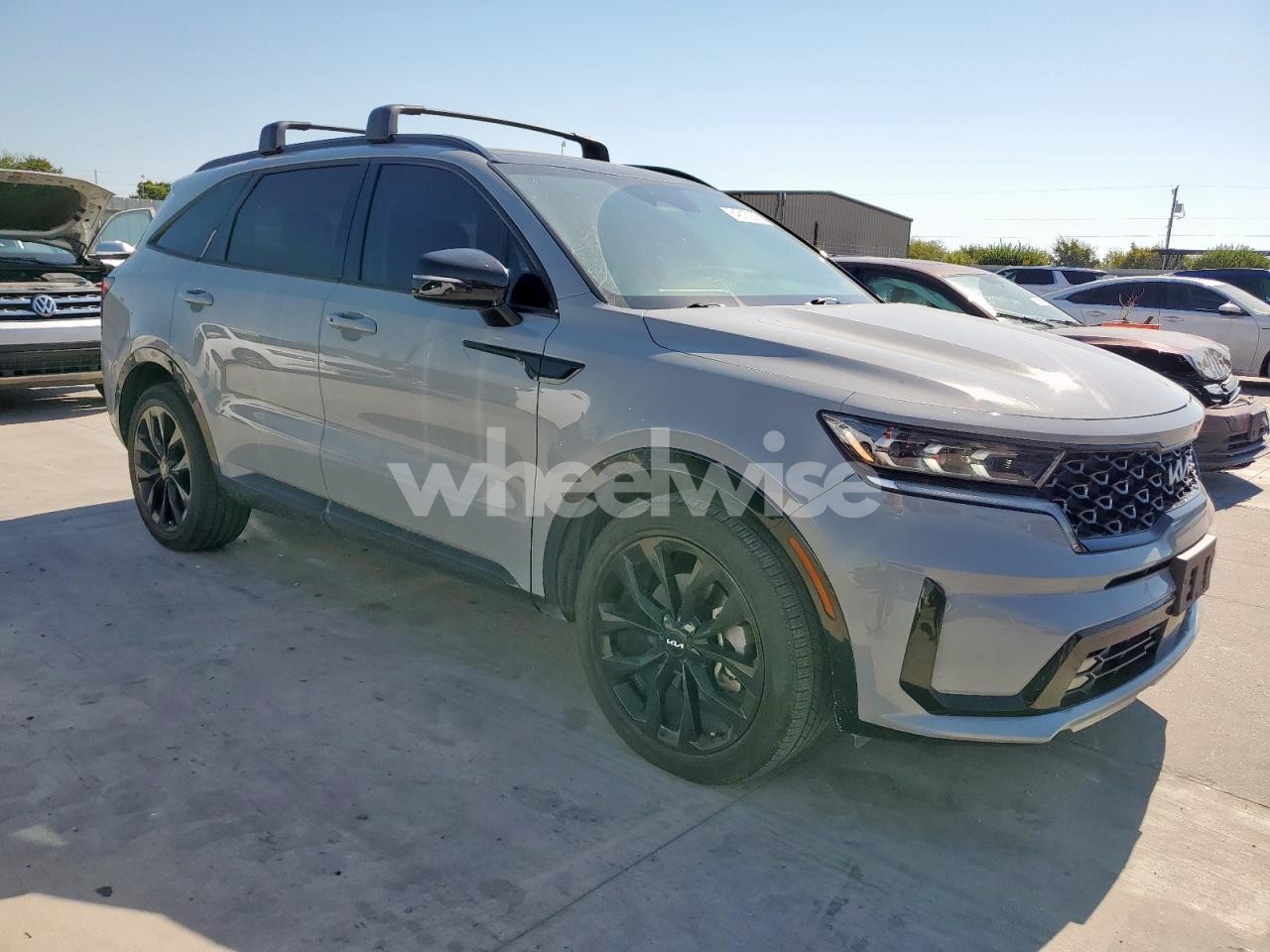 Photo 4 of 2023 KIA SORENTO SX (VIN 5XYRK4LF4PG230332)