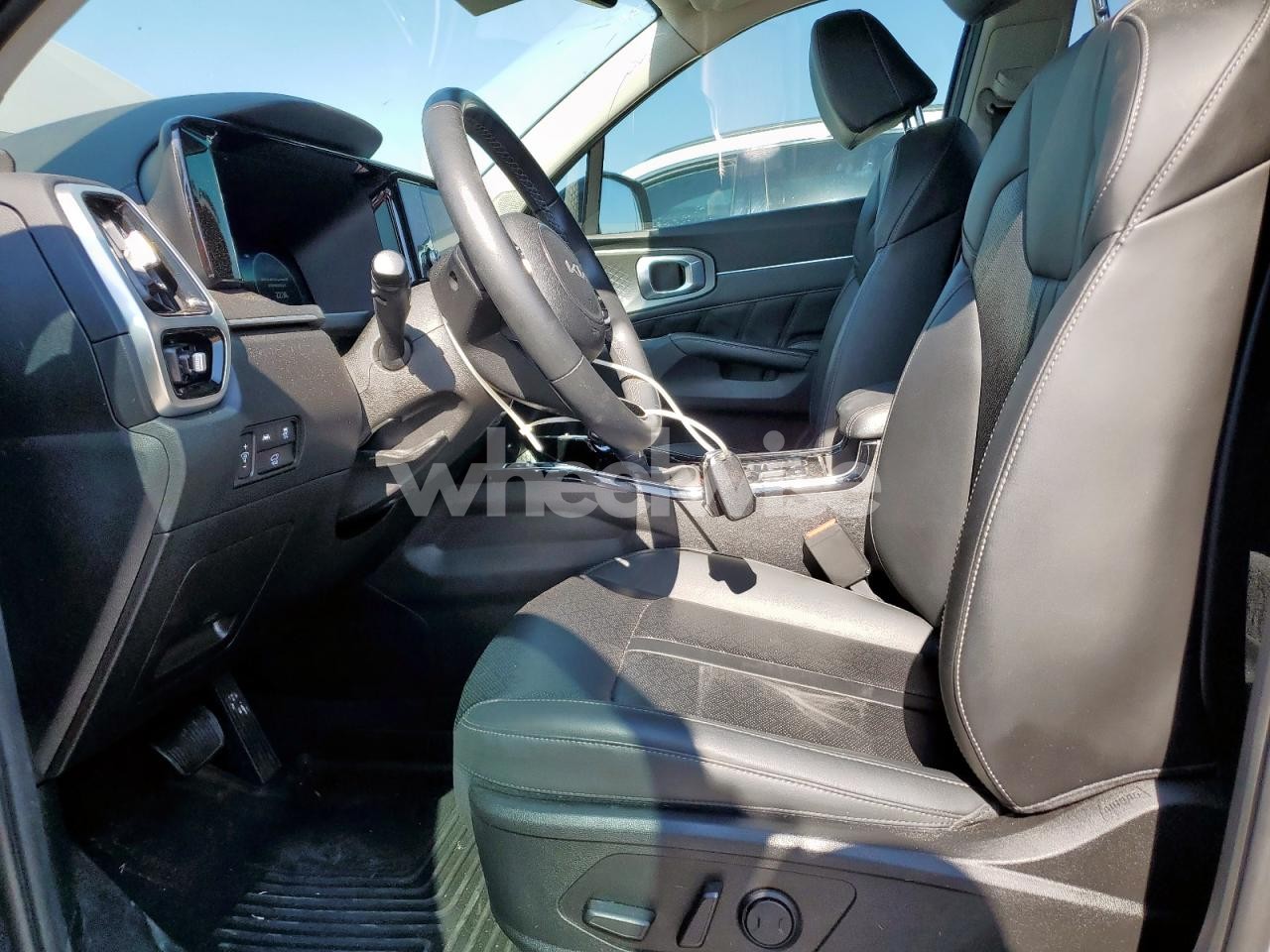 Photo 7 of 2023 KIA SORENTO SX (VIN 5XYRK4LF4PG230332)