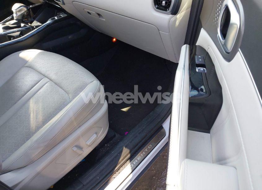 Photo 5 of 2021 Kia Sorento SX (VIN 5XYRK4LF8MG070337)