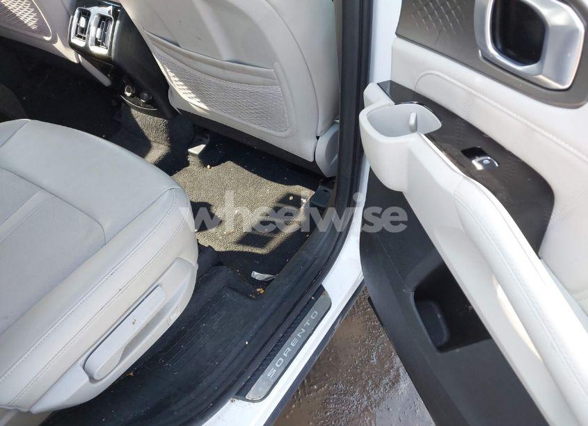 Photo 8 of 2021 Kia Sorento SX (VIN 5XYRK4LF8MG070337)